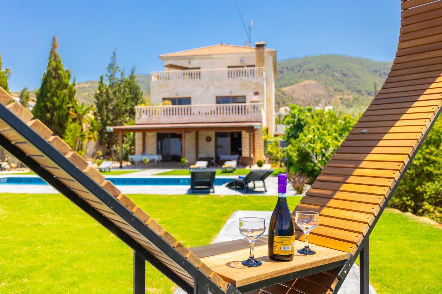 Villa Beach Heaven Pomos Eksteriør billede
